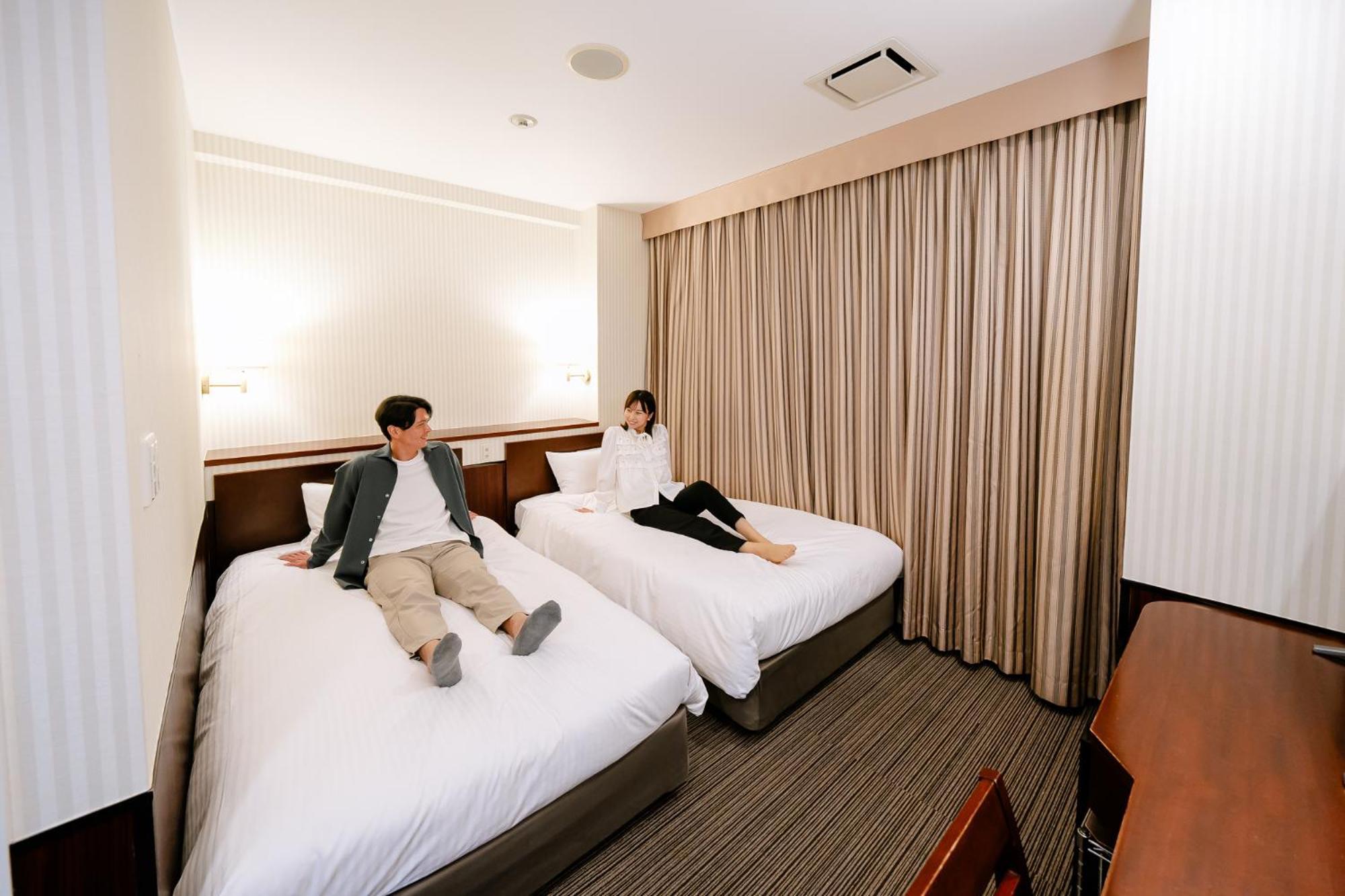 אוסקה Hotel Hillarys מראה חיצוני תמונה