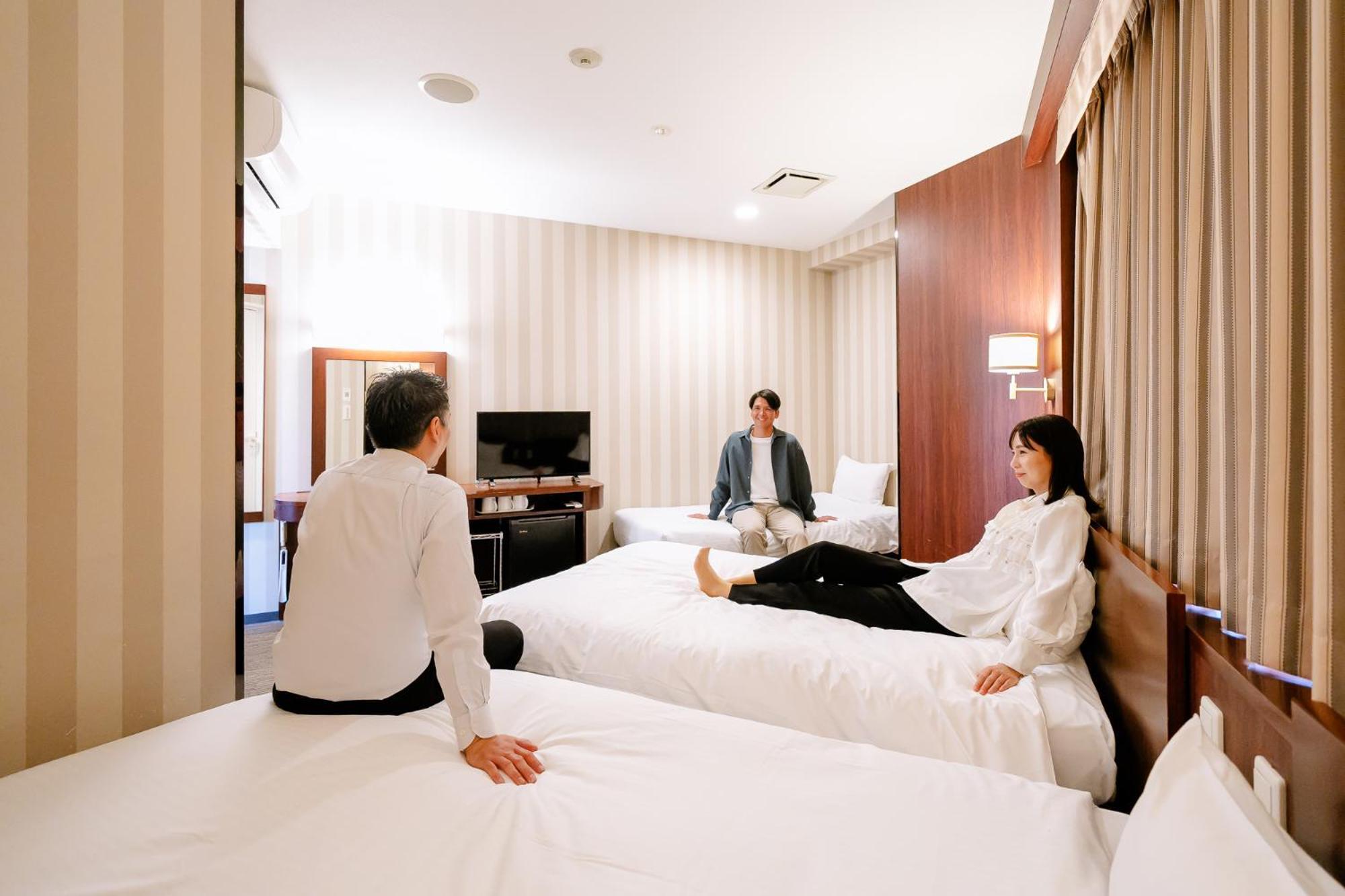 אוסקה Hotel Hillarys מראה חיצוני תמונה